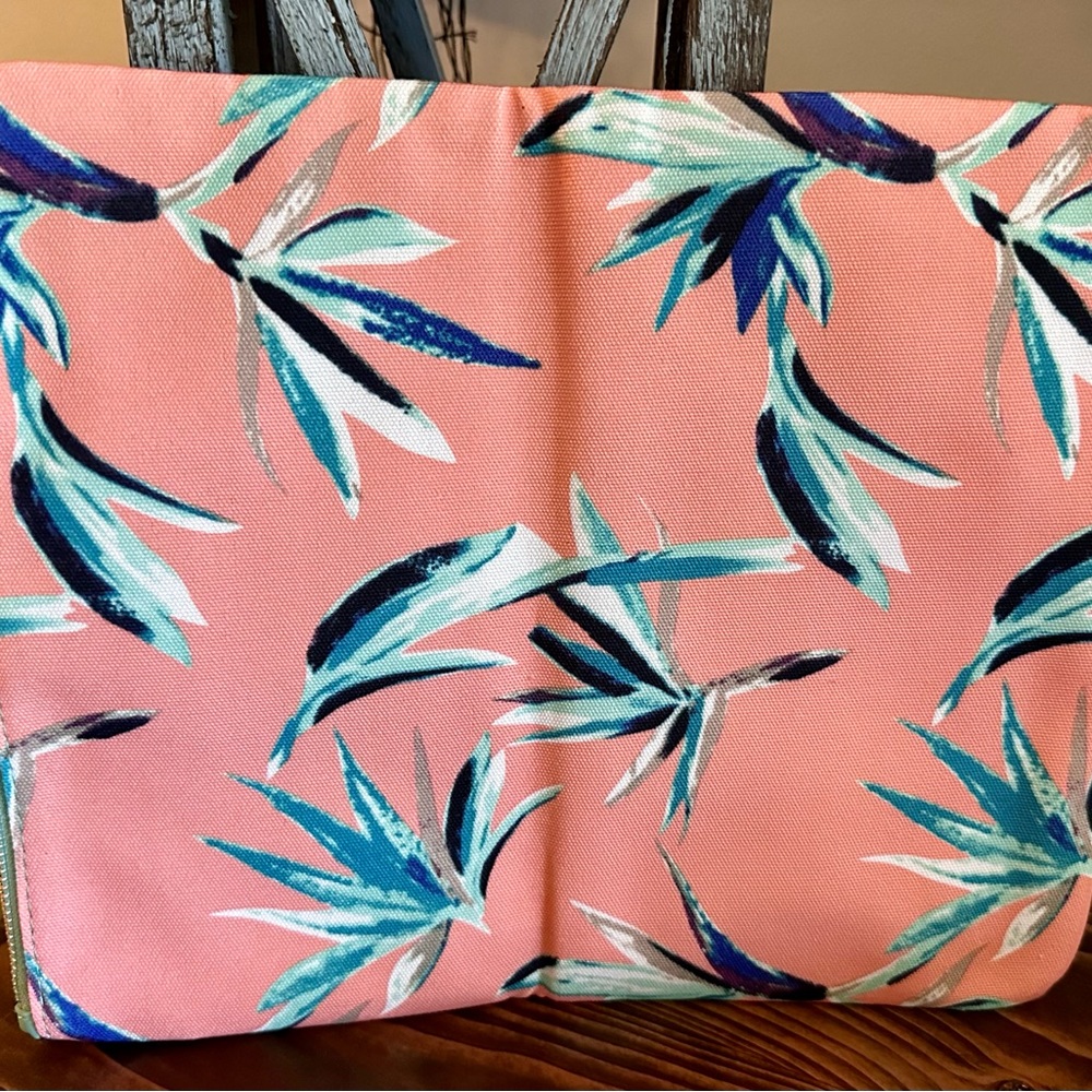 NWT Rachel Pally foldable faux leather clutch. - tropical fabric pink/mint green - Picture 8 of 10